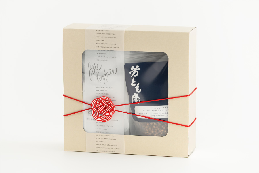 窓付きボックスを使ったそば茶とコーヒーのセットラッピング