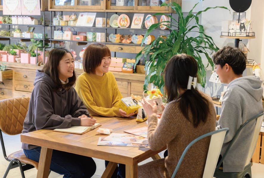 ショールームでの商談イメージ