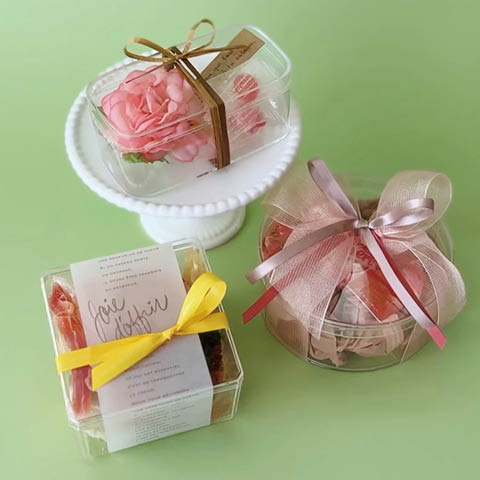 フタ付きプラケースを使ったラッピング