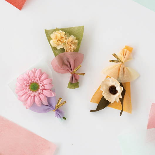 お手軽アイデアvol.3 あまった不織布ロールで造花のミニブーケを作ろう