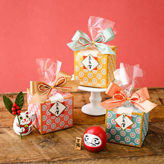 ちょっとひと手間を加えたお正月ラッピング