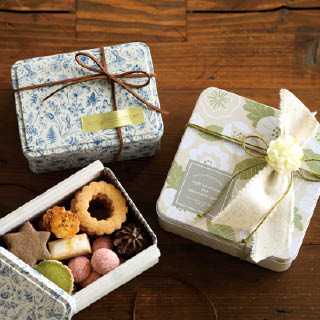 クッキー缶ギフトラッピングアイデア