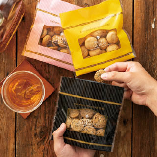 お菓子屋さんにもお客様にも嬉しい、新しいカタチのジップ付バッグ!