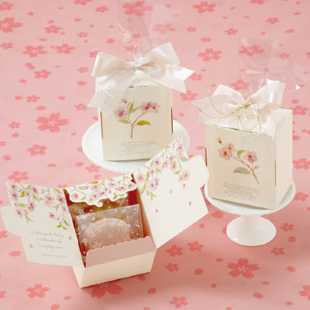 桜をデザインしたアイテムを使ったラッピングアイデア