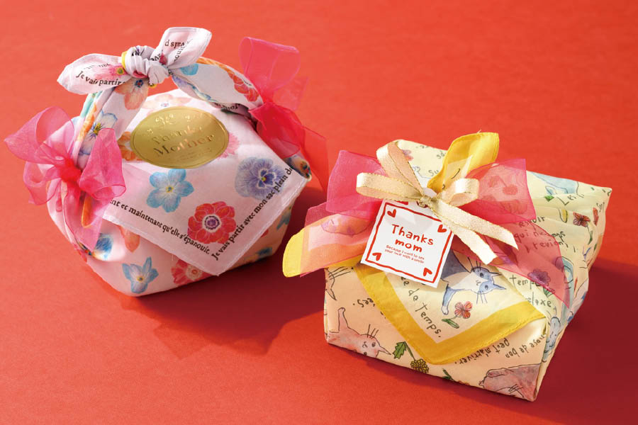 ハンカチを使った母の日ギフトラッピングアイデア