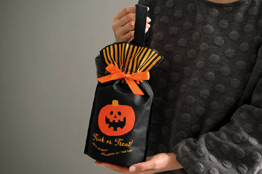 ハロウィンのギフトアイテム_かぼちゃ巾着バッグ