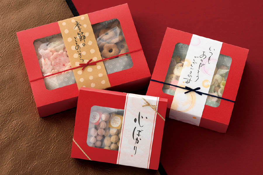 和菓子のラッピングアイデア_赤窓ギフトボックス