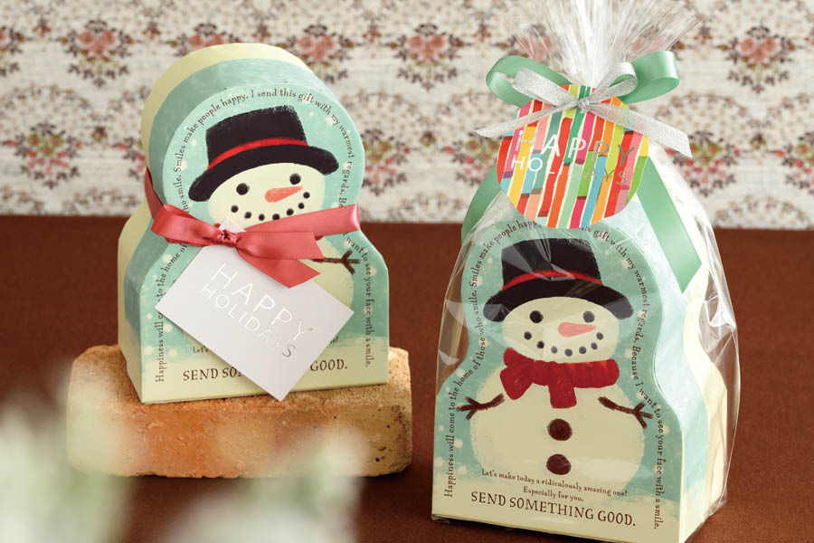 新商品でつくるクリスマスギフト_スノーマン貼箱
