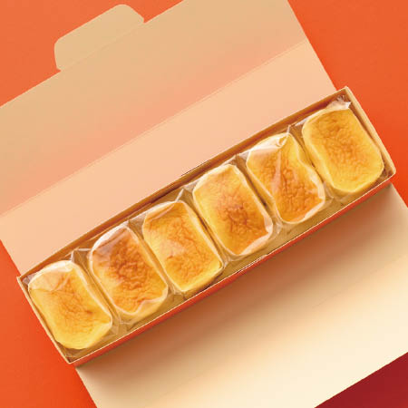 クロスステッチボックスを使ったスフレチーズケーキのラッピングアイデア