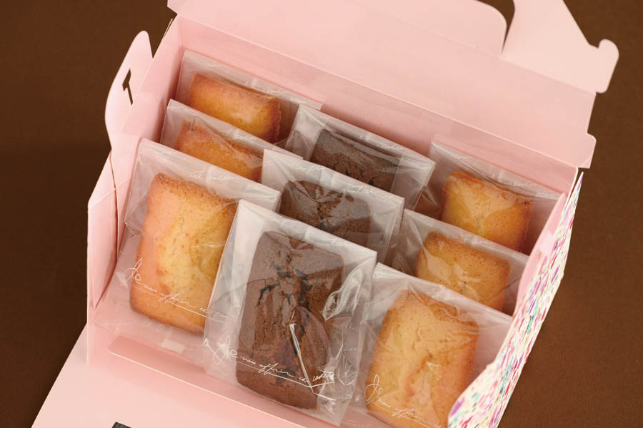 ロールケーキ向け持ち手ありギフトボックス