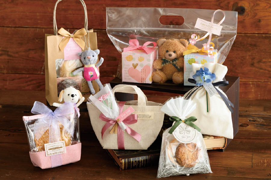 かわいく仕立てるバッグのギフト