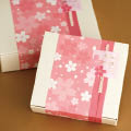 桜デザインの掛け紙を使ったギフトラッピング