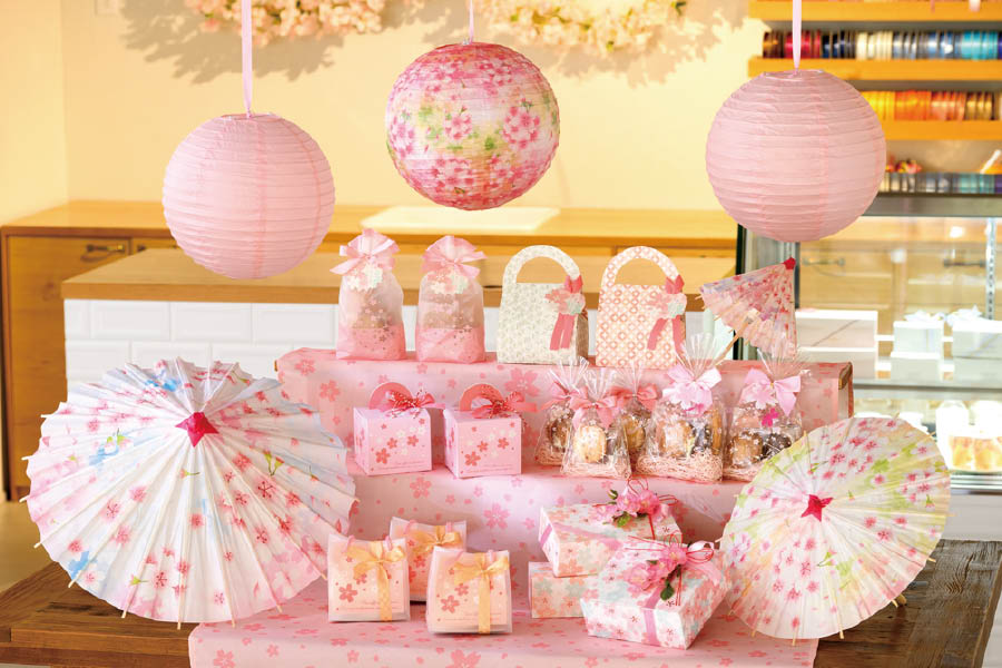 桜の店内装飾