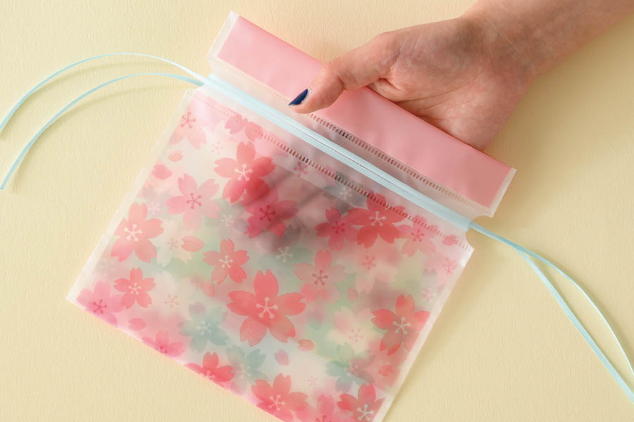 桜の巾着バッグ透け感