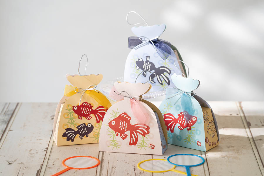 金魚のボックスを使った夏のギフトイメージ