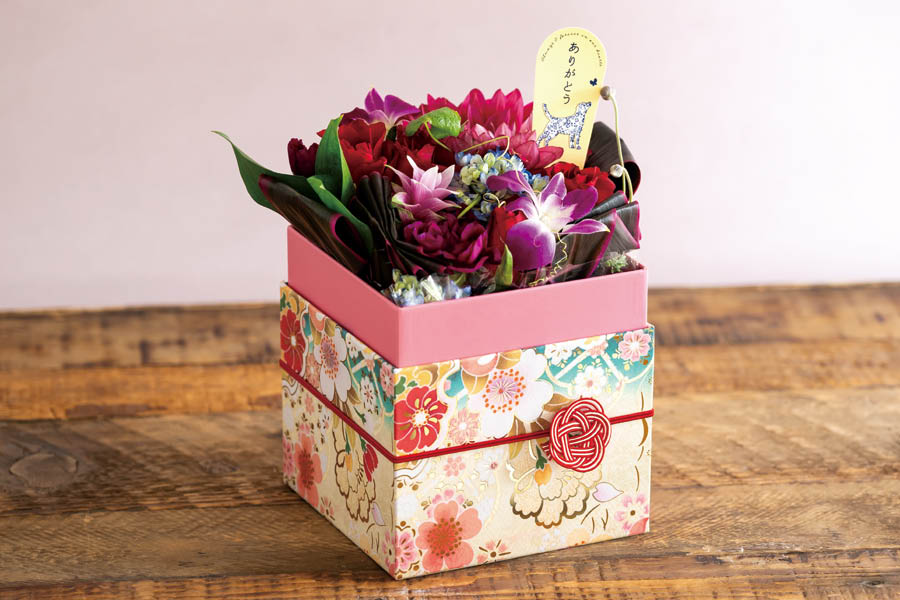 貼箱にいれたフラワーギフト
