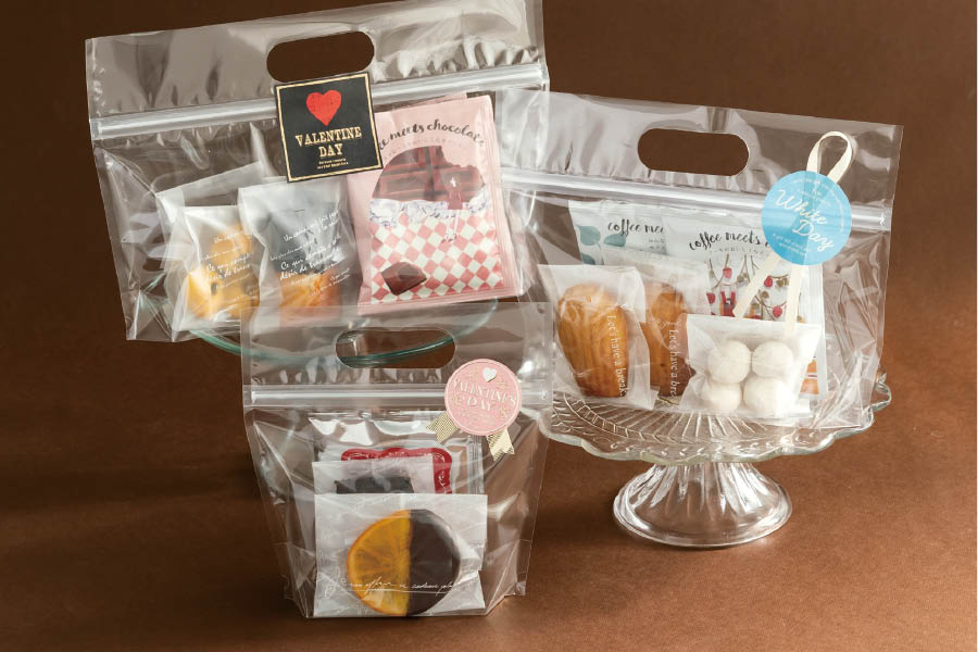 透明のジップ付きバッグに入れたバレンタインデイギフト