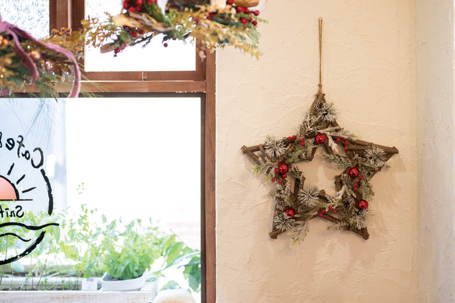 完成品のリースとスワッグ