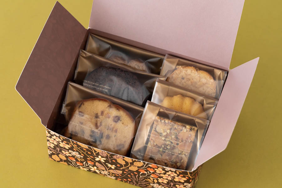 ボタニカルデザインのギフトボックス