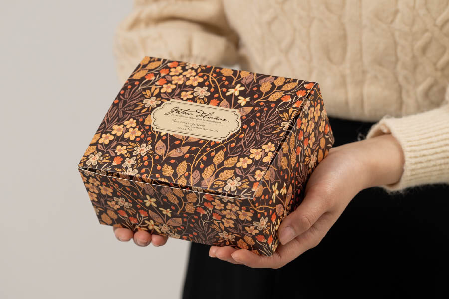 ボタニカルデザインのギフトボックス-新商品案内