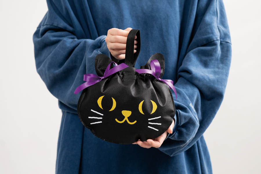 黒ねこの不織布巾着バッグ-新商品案内